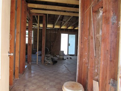 7235 Farnsworth St, Houston, TX 77022 - photo 7