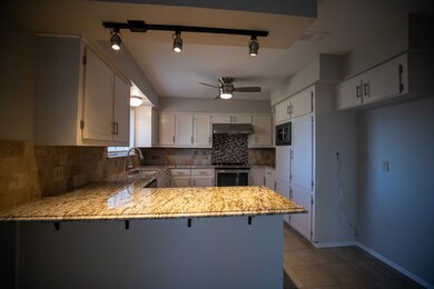 200 Lindsey Ave, Bay City, TX 77414 - photo 6