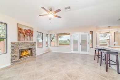 Family Room/Breakfast Bar