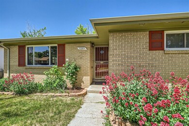 2285 Iola St, Aurora, CO 80010 - photo 2