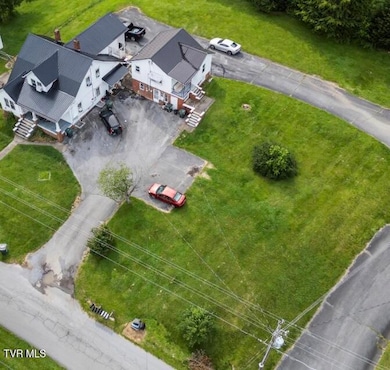 1809 Field Rd, Elizabethton, TN 37643 - photo 3