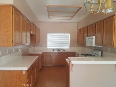 620 E Cabernet Ct, Upland, CA 91786 - photo 4