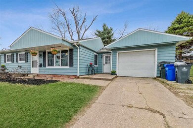 1719 11th Ave SW, Cedar Rapids, IA 52404 - photo 2