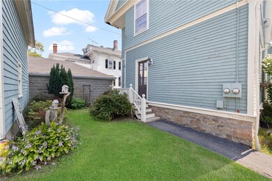 360 Broadway, Newport, RI 02840 - photo 5