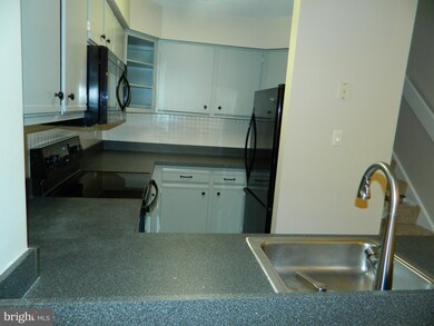 18144 Windsor Hill Dr, Olney, MD 20832 - photo 4