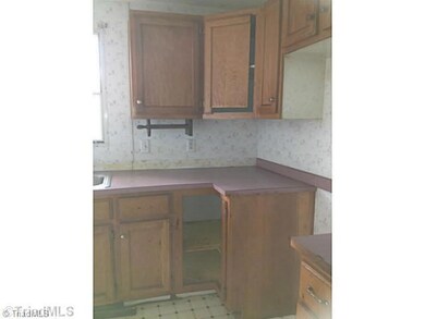 3837 Teague Farm Rd, Seagrove, NC 27341 - photo 6