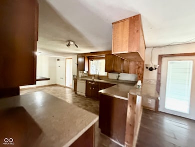 206 E Adams St, Darlington, IN 47940 - photo 5