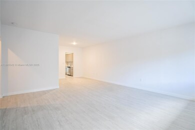 1185 98th St unit 8, Bay Harbor Islands, FL 33154 - photo 3