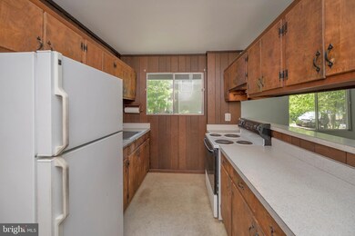 1325 Lakeview Pkwy, Locust Grove, VA 22508 - photo 7