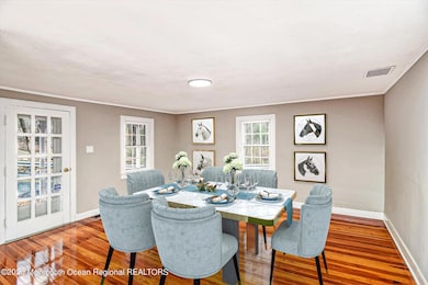 10-Dining Room