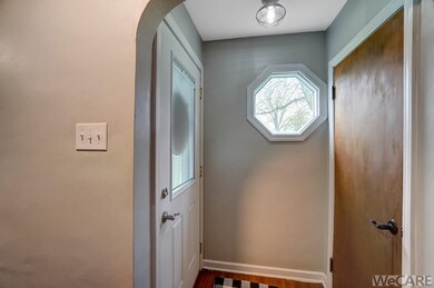 409 S Wentz St, Wapakoneta, OH 45895 - photo 7