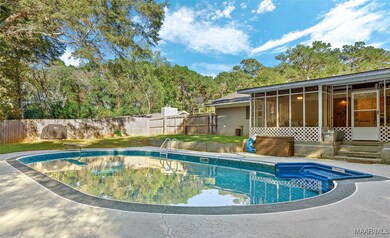 AMAZING POOL!