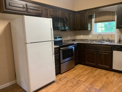 605 S Spring St, Manchester, TN 37355 - photo 2