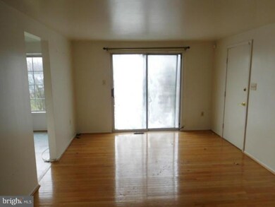 9602 Teakwood Dr, Upper Marlboro, MD 20774 - photo 3