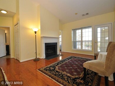 4551 Strutfield Ln unit 4413, Alexandria, VA 22311 - photo 2