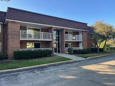 1102 Westover Ln unit 1C, Schaumburg, IL 60193 - photo 2