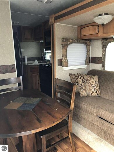 132 E Michigan Ave, Au Gres, MI 48703 - photo 4