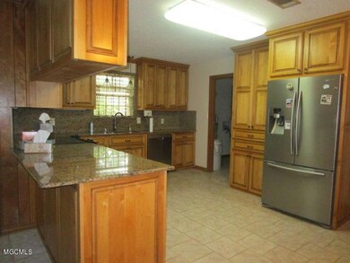 10809 Matthews Rd, Moss Point, MS 39562 - photo 3