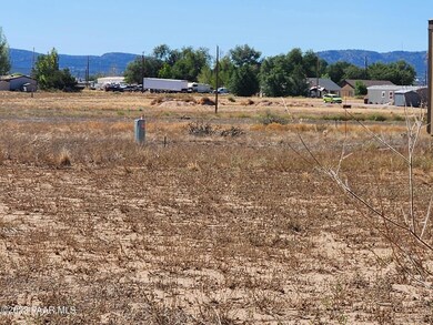 245 W La Jolla Ln, Paulden, AZ 86334 - photo 6
