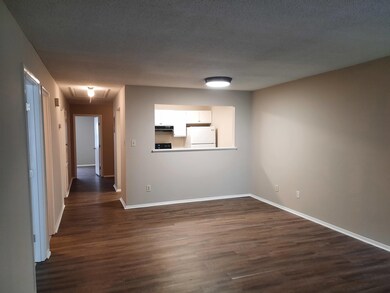 211 Woodcrest Cir, Warner Robins, GA 31093 - photo 4