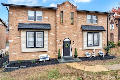 10009 Rodium Dr, Saint Louis, MO 63123 - photo 2