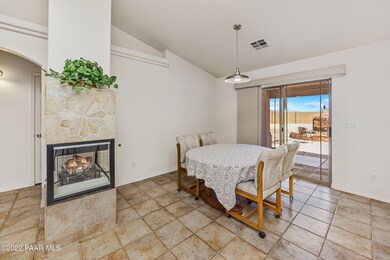005_Dining Room