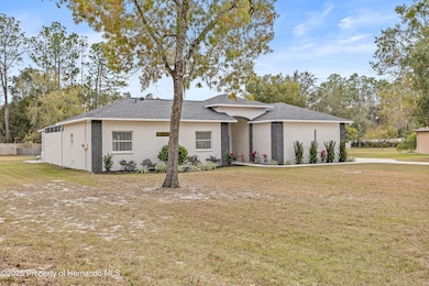 13186 Coronado Dr, Spring Hill, FL 34609 - photo 4