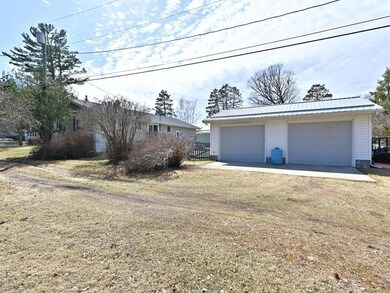 807 SW 4th St, Grand Rapids, MN 55744 - photo 3