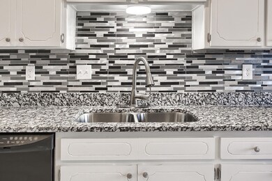 1437 Dale Douglas Dr, El Paso, TX 79936 - photo 4