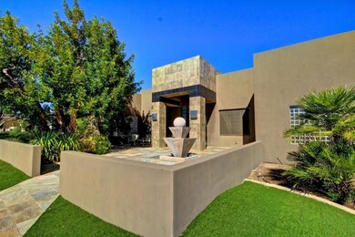 Front View w/Fountain