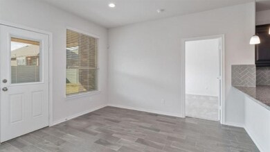 308 Smart Strike Ct, Granbury, TX 76049 - photo 3