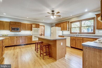 10543 Saint Paul St, Kensington, MD 20895 - photo 2