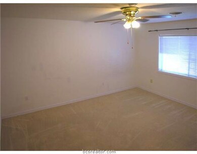 1222 S Ridgefield Cir, College Station, TX 77840 - photo 5