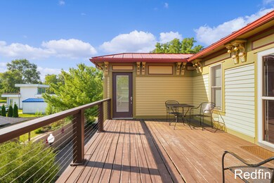 Common Balcony