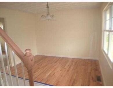 89 Lufkin Ct, Warwick, RI 02888 - photo 4