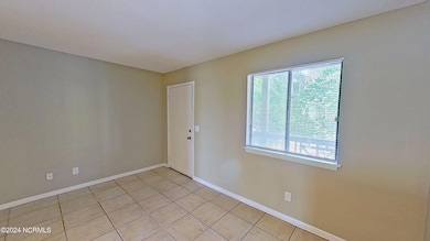 04-4750 Seahawk Square