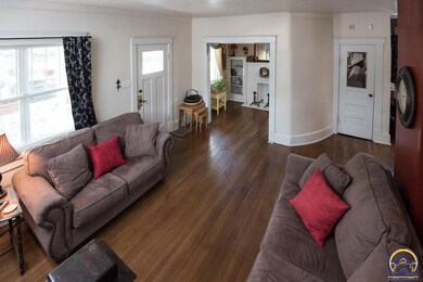 2110 SW 13th St, Topeka, KS 66604 - photo 4