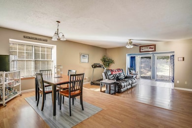 124 Middlesex Rd, MerriMacK, NH 03054 - photo 6