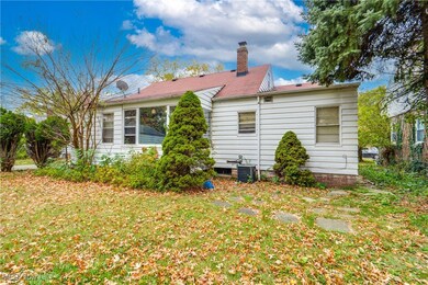 251 E 286th St, Willowick, OH 44095 - photo 4