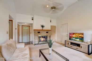 07-E Walnut Pl-007