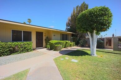 10947 W Santa fe Dr unit 15B, Sun City, AZ 85351 - photo 2