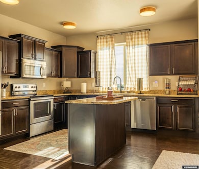 935 Flicker St, Douglas, WY 82633 - photo 5