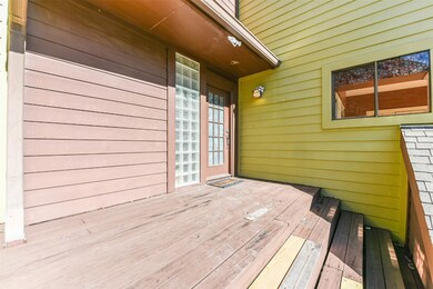 142 Moss Point Dr, Friendswood, TX 77546 - photo 4