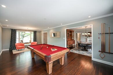 1523 Wadsworth Rd, Wheaton, IL 60189 - photo 3