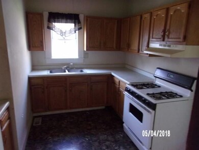 2038 Maple St, Des Moines, IA 50317 - photo 7