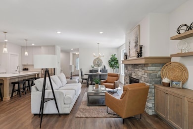 1423 Kasilof Ct, River Falls, WI 54022 - photo 5