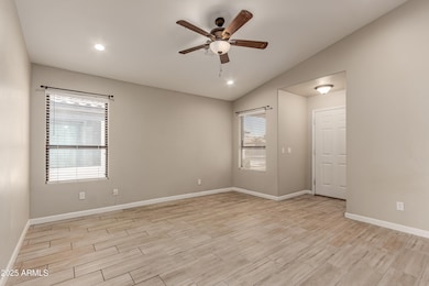 2112 E Robin Ln, Phoenix, AZ 85024 - photo 4