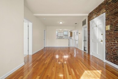 15 Thacher St unit 4, Boston, MA 02113 - photo 5
