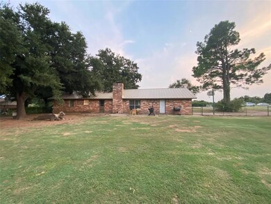 490 Laurie Ln, Springtown, TX 76082 - photo 6