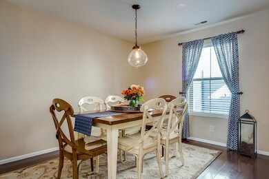 Dining 2